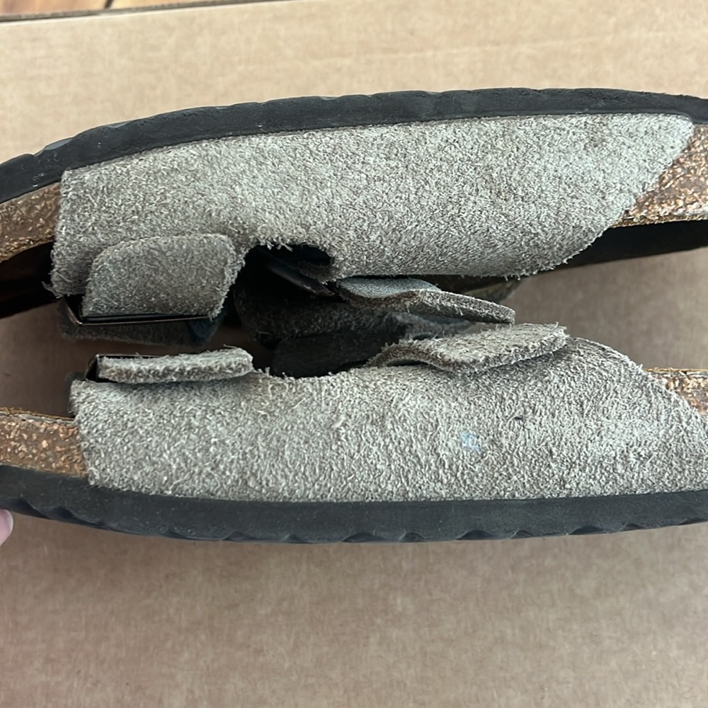 BIRKENSTOCK Arizona size 37 tan color - Picture 9 of 17